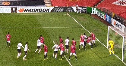 1615493620620019896.gif 九游-【欧联杯】B费助攻 凯尔补时绝平 曼联1比1平AC米兰